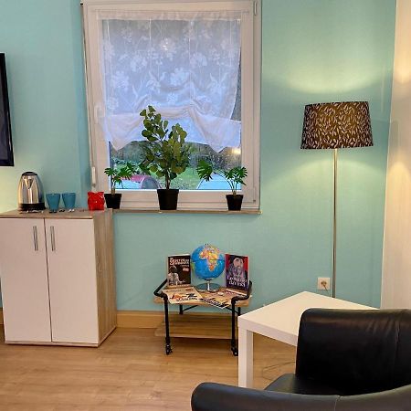 Privatzimmer Im Apartment - Apple Tv Netflix Kingsize Bett Arbeitsplatz Naehe Hbf Кобленц Экстерьер фото